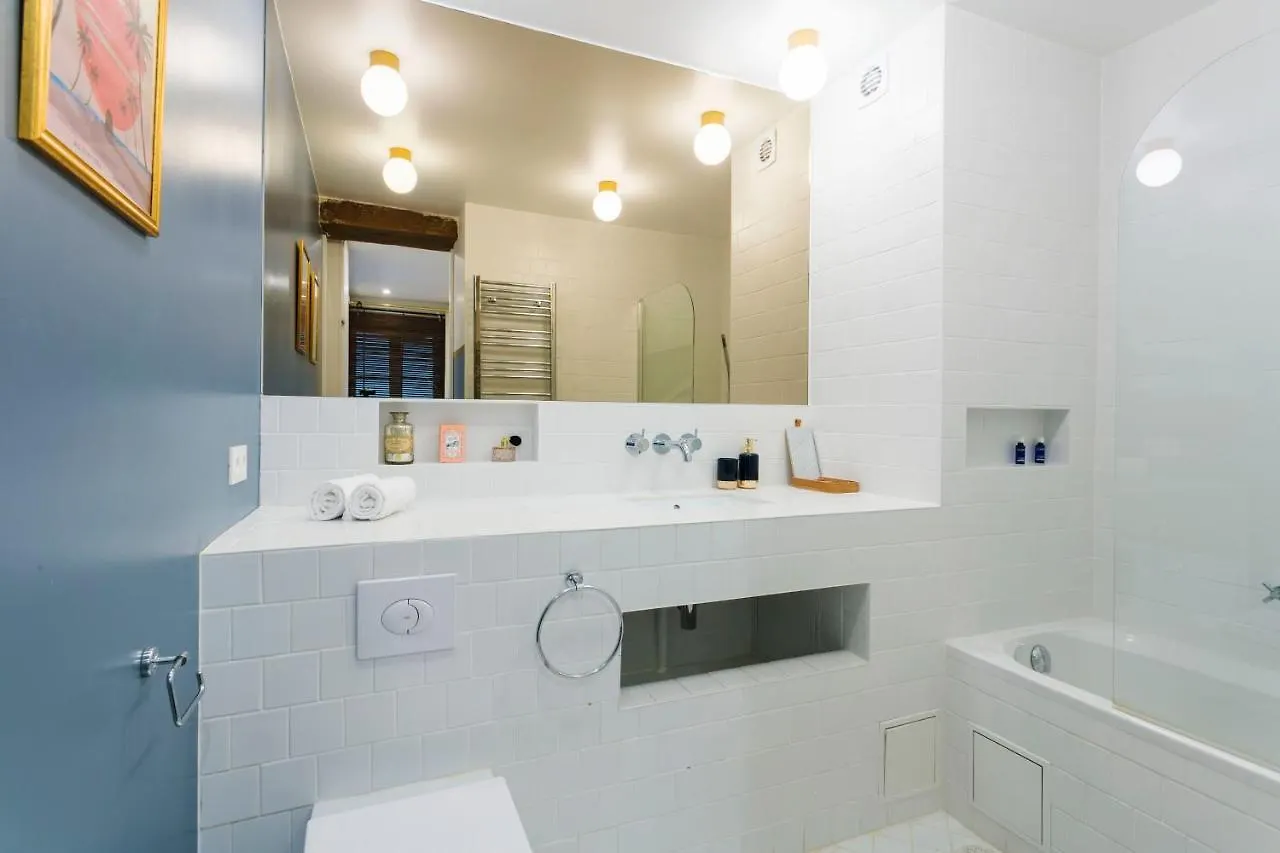 Chatelet - Louvre City Apartment Paris